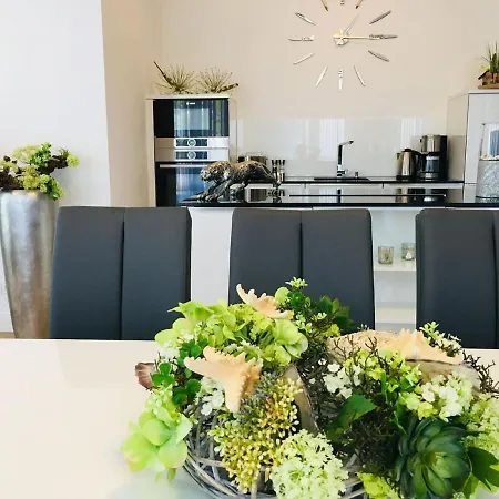 아파트 Viktoria Deluxe Direkter Meerblick