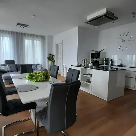 Viktoria Deluxe Direkter Meerblick 아파트 *