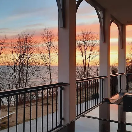 Viktoria Deluxe Direkter Meerblick 아파트