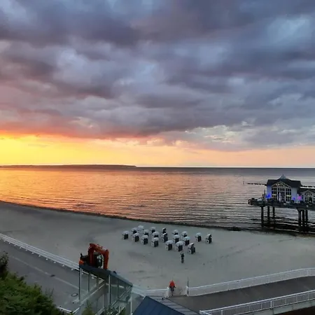 Viktoria Deluxe Direkter Meerblick 아파트